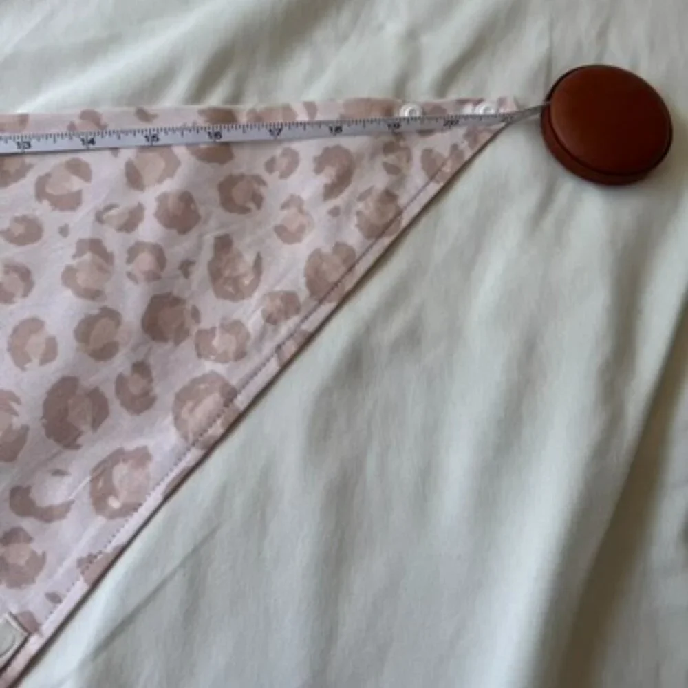 NWT, Canoodle Leopard Pattern Dog Bandana, Pink, Size L